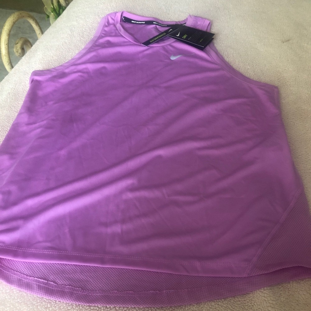 Nike standard fit tank